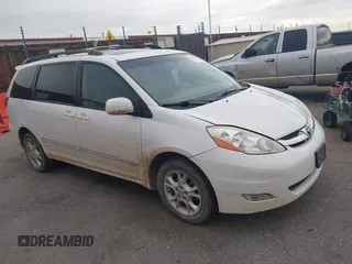 2006 Toyota Sienna XLE z VIN 5TDBA22C86S076919, wystawiony jako IAAI lot #41188745 z przebiegiem 216 468 mil mil oraz . Historia ofert i sprzedaży dostępna na DreamBid. Obrazek 1.
