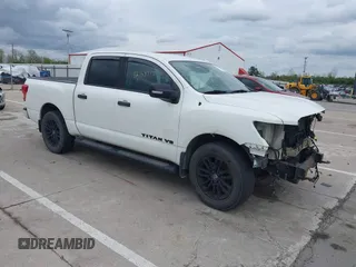 2018 Nissan Titan Pro-4X z VIN 1N6AA1E51JN519586, wystawiony jako IAAI lot #42158717 z przebiegiem 206 785 mil mil oraz . Historia ofert i sprzedaży dostępna na DreamBid. Obrazek 1.