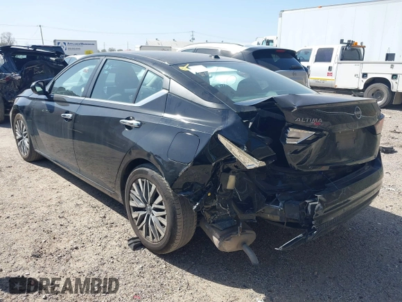 2024 Nissan Altima SV with VIN 1N4BL4DV3RN305351, listed as a IAAI auction lot 41845945 with 41,763 mi miles and . Bid and sale history available at DreamBid. Image 3.