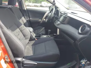 2016 Toyota RAV4 XLE z VIN JTMRFREV6GJ101367, wystawiony jako IAAI lot #42434491 z przebiegiem 79 411 mil mil oraz . Historia ofert i sprzedaży dostępna na DreamBid. Obrazek 5.