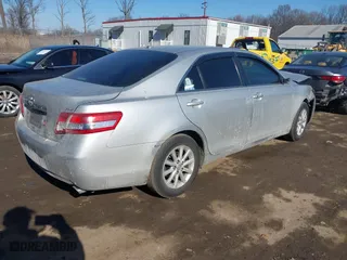 2011 Toyota Camry LE with VIN 4T1BK3EK2BU619592, listed as a IAAI auction lot 41455317 with 154,663 mi miles. Bid and sale history available at carsss.com. Image 4.