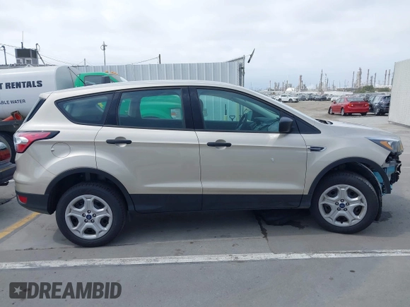 2018 Ford Escape S z VIN 1FMCU0F76JUA99595, wystawiony jako IAAI lot #42369434 z przebiegiem 19 207 mil mil oraz . Historia ofert i sprzedaży dostępna na DreamBid. Obrazek 14.