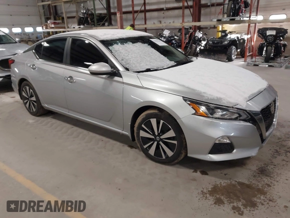 2022 Nissan Altima SV with VIN 1N4BL4DV2NN353921, listed as a IAAI auction lot 41821341 with 37,905 mi miles and . Bid and sale history available at carsss.com. Image 1.