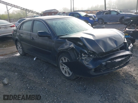 2007 Toyota Avalon XL z VIN 4T1BK36B87U178296, wystawiony jako IAAI lot #42187704 z przebiegiem 241 758 mil mil oraz . Historia ofert i sprzedaży dostępna na DreamBid. Obrazek 1.