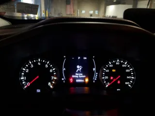 2017 Jeep Renegade Latitude z VIN ZACCJBBB7HPF02241, wystawiony jako Copart lot #57970695 z przebiegiem 92 688 mil mil oraz Szkoda całkowita • Salvage title. Historia ofert i sprzedaży dostępna na DreamBid. Obrazek 9.