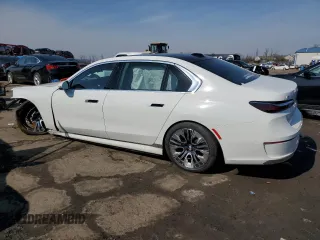 2023 BMW i7 xDrive60 z VIN WBY53EJ03PCM80194, wystawiony jako Copart lot #44192494 z przebiegiem Nie podano mil oraz . Historia ofert i sprzedaży dostępna na DreamBid. Obrazek 2.
