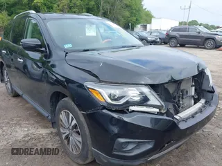 2018 Nissan Pathfinder SL z VIN 5N1DR2MM3JC664868, wystawiony jako IAAI lot #42438076 z przebiegiem 41 833 mil mil oraz . Historia ofert i sprzedaży dostępna na DreamBid. Obrazek 1.