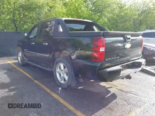 2010 Chevrolet Avalanche LTZ with VIN 3GNVKGE07AG147633, listed as a IAAI auction lot 42154619 with 171,420 mi miles. Bid and sale history available at carsss.com. Image 3.