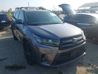 2019 Toyota Highlander SE with VIN 5TDKZRFH3KS568744, listed as a IAAI auction lot 42397038 with 98,471 mi miles and . Bid and sale history available at DreamBid. Image 1.