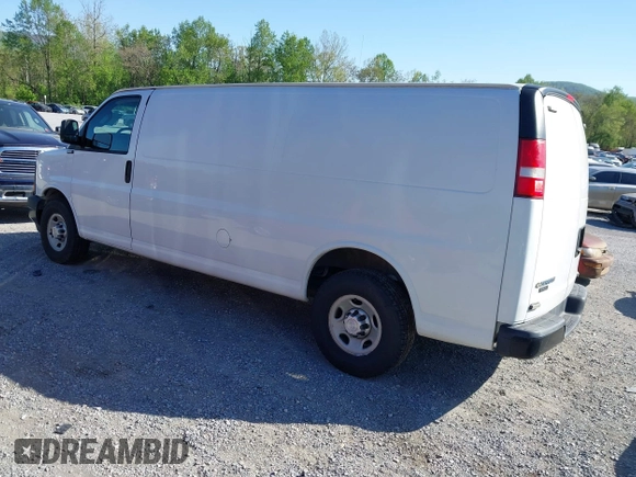 2017 Chevrolet Express Cargo with VIN 1GCZGHFF2H1117517, listed as a IAAI auction lot 42126231 with 289,653 mi miles and . Bid and sale history available at DreamBid. Image 3.