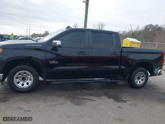 2019 Chevrolet Silverado 1500 LT with VIN 3GCPWCEDXKG114113, listed as a IAAI auction lot 41567949 with 201,043 mi miles. Bid and sale history available at carsss.com. Image 14.