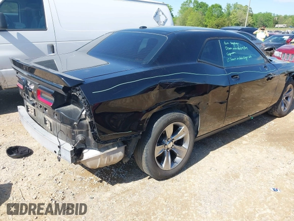2019 Dodge Challenger SXT z VIN 2C3CDZAG5KH561606, wystawiony jako IAAI lot #41994950 z przebiegiem 97 615 mil mil oraz . Historia ofert i sprzedaży dostępna na DreamBid. Obrazek 4.