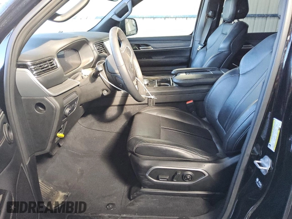2023 Jeep Wagoneer Series II with VIN 1C4SJSBPXPS569738, listed as a Copart auction lot 44461015 with 38,621 mi miles and Clean title. Bid and sale history available at DreamBid. Image 7.