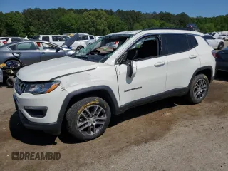 2020 Jeep Compass Latitude with VIN 3C4NJDBB0LT228984, listed as a Copart auction lot 53092445 with 24,624 mi miles and Salvage title. Bid and sale history available at DreamBid. Image 1.
