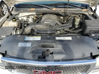 2001 GMC Yukon SLT with VIN 1GKEC13T31R138609, listed as a Copart auction lot 69888204 with 259,593 mi miles and Clean Title. Bid and sale history available at carsss.com. Image 12.