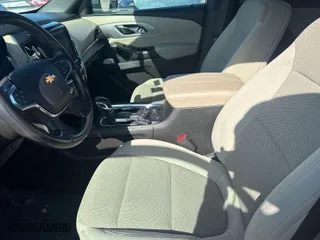 2022 Chevrolet Traverse LT Cloth with VIN 1GNERGKW7NJ153456, listed as a IAAI auction lot 42098308 with 83,313 mi miles. Bid and sale history available at carsss.com. Image 1.