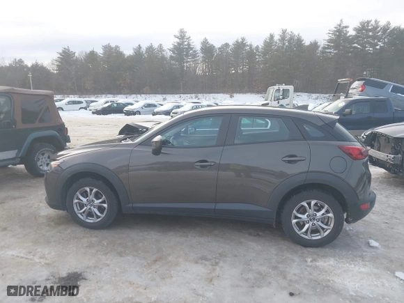 2018 Mazda CX-3 Sport with VIN JM1DKFB76J0316593, listed as a IAAI auction lot 41637015 with 29,998 mi miles. Bid and sale history available at carsss.com. Image 14.