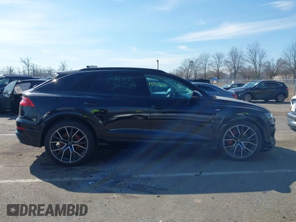 2021 Audi Q8 Prestige z VIN WA1FVAF18MD012276, wystawiony jako IAAI lot #41651592 z przebiegiem 45 615 mil mil oraz . Historia ofert i sprzedaży dostępna na DreamBid. Obrazek 13.