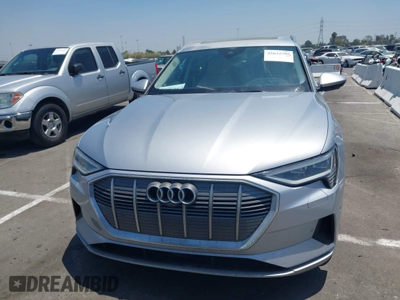 2019 Audi e-tron Prestige with VIN WA1VAAGE9KB010814, listed as a IAAI auction lot 42632795 with 90,497 mi miles and . Bid and sale history available at DreamBid. Image 11.