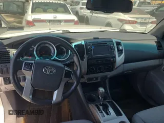 2013 Toyota Tacoma with VIN 5TFTX4CN0DX023945, listed as a IAAI auction lot 42848918 with 322,066 mi miles and . Bid and sale history available at DreamBid. Image 41.