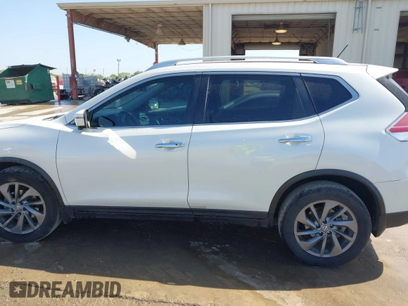 2016 Nissan Rogue SV with VIN KNMAT2MT1GP686630, listed as a IAAI auction lot 42000985 with 131,058 mi miles. Bid and sale history available at carsss.com. Image 14.