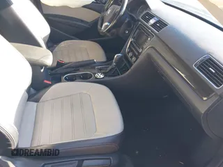 2015 Volkswagen Passat SE с VIN 1VWBS7A31FC075721, выставлен на аукционе IAAI как лот 42326684 с пробегом 177 448 миль миль и . История ставок и продаж доступна на DreamBid. Изображение 5.