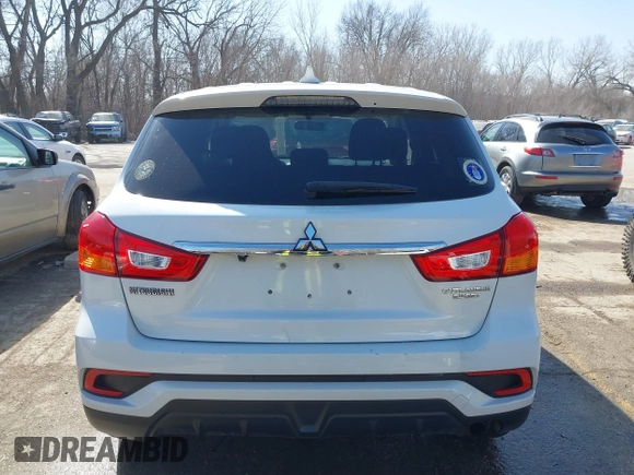 2019 Mitsubishi Outlander ES z VIN JA4AR3AU4KU023820, wystawiony jako IAAI lot #41771486 z przebiegiem 83 959 mil mil oraz . Historia ofert i sprzedaży dostępna na DreamBid. Obrazek 16.