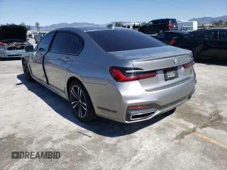 2020 BMW 7 Series 740i with VIN WBA7T2C01LGF96731, listed as a Copart auction lot 47431263 with 43,741 mi miles. Bid and sale history available at carsss.com. Image 2.