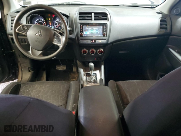2020 Mitsubishi Outlander ES with VIN JA4AR3AU8LU026902, listed as a Copart auction lot 60210105 with 39,433 mi miles and Salvage title. Bid and sale history available at DreamBid. Image 8.