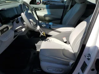 2020 Hyundai NEXO Limited z VIN KM8J84A6XLU007988, wystawiony jako Copart lot #44011564 z przebiegiem 37 029 mil mil oraz Szkody całkowita. Historia ofert i sprzedaży dostępna na DreamBid. Obrazek 7.