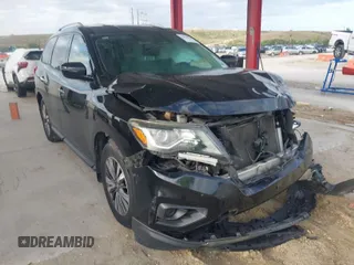 2017 Nissan Pathfinder Platinum with VIN 5N1DR2MNXHC674963, listed as a IAAI auction lot 42018257 with 77,305 mi miles. Bid and sale history available at carsss.com. Image 1.