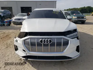 2019 Audi e-tron Premium Plus with VIN WA1LAAGE9KB012960, listed as a Copart auction lot 66488553 with 26,579 mi miles. Bid and sale history available at carsss.com. Image 5.