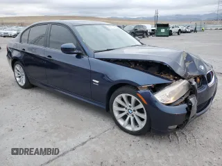 2011 BMW 3 Series 328i xDrive with VIN WBAPK7G53BNN71178, listed as a Copart auction lot 86697524 with 126,110 mi miles and Salvage Title. Bid and sale history available at carsss.com. Image 4.