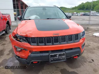 2019 Jeep Compass Trailhawk with VIN 3C4NJDDB5KT754054, listed as a IAAI auction lot 42184031 with 42,214 mi miles and . Bid and sale history available at DreamBid. Image 12.
