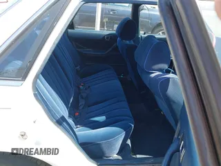 1990 Toyota Camry LE ECT z VIN JT2SV22E1L3427911, wystawiony jako IAAI lot #42040646 z przebiegiem 133 129 mil mil oraz . Historia ofert i sprzedaży dostępna na DreamBid. Obrazek 8.
