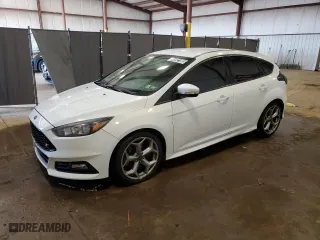 2017 Ford Focus ST with VIN 1FADP3L9XHL273004, listed as a Copart auction lot 46921955 with 103,619 mi miles and Clean Title. Bid and sale history available at carsss.com. Image 1.