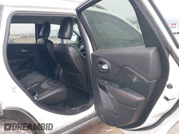 2019 Jeep Cherokee Trailhawk Elite с VIN 1C4PJMBX1KD476881, выставлен на аукционе IAAI как лот 41922450 с пробегом 75 248 миль миль и . История ставок и продаж доступна на DreamBid. Изображение 8.