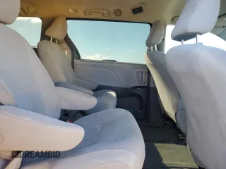 2017 Toyota Sienna L with VIN 5TDZZ3DC7HS895580, listed as a Copart auction lot 81540534 with 47,732 mi miles and Clean Title. Bid and sale history available at DreamBid. Image 11.