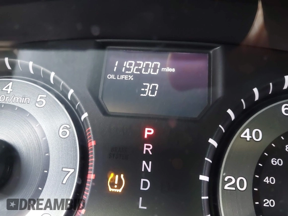 2014 Honda Odyssey LX with VIN 5FNRL5H24EB001551, listed as a IAAI auction lot 41879040 with 119,200 mi miles and . Bid and sale history available at DreamBid. Image 15.