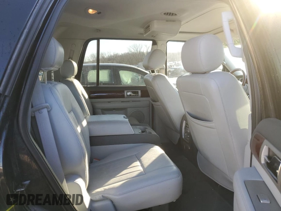 2004 Lincoln Navigator Luxury with VIN 5LMFU28R84LJ41621, listed as a Copart auction lot 84015514 with 107,634 mi miles and Salvage title. Bid and sale history available at DreamBid. Image 11.