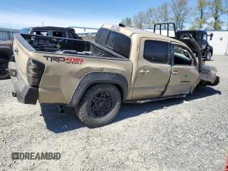 2017 Toyota Tacoma SR5 with VIN 5TFCZ5ANXHX082770, listed as a Copart auction lot 53835735 with 181,676 mi miles and Salvage Title. Bid and sale history available at carsss.com. Image 3.
