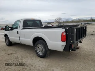 2015 Ford F-250 XL z VIN 1FTBF2A69FEA10723, wystawiony jako Copart lot #51295155 z przebiegiem 195 833 mil mil oraz Szkoda całkowita • Salvage title. Historia ofert i sprzedaży dostępna na DreamBid. Obrazek 2.