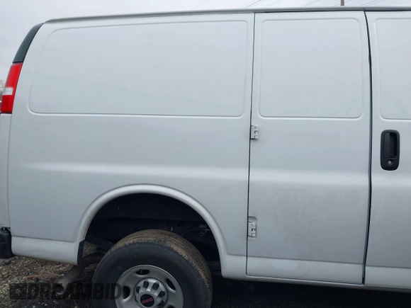 2024 GMC Savana Cargo Van with VIN 1GTW7AFPXR1165741, listed as a IAAI auction lot 41519130 with 1 mi miles. Bid and sale history available at carsss.com. Image 12.