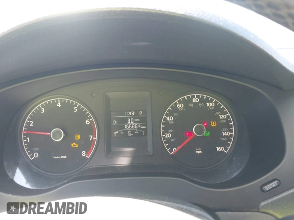 2011 Volkswagen Jetta SEL with VIN 3VWLZ7AJXBM352695, listed as a IAAI auction lot 42325497 with 166,864 mi miles and . Bid and sale history available at DreamBid. Image 7.