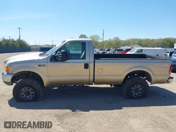 2001 Ford F-250 XL z VIN 1FTNF21L91EC17897, wystawiony jako IAAI lot #42216133 z przebiegiem 220 682 mil mil oraz . Historia ofert i sprzedaży dostępna na DreamBid. Obrazek 14.