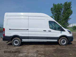 2023 Ford Transit Cargo с VIN 1FTBR1X88PKB01513, выставлен на аукционе IAAI как лот 42496329 с пробегом 65 621 миль миль и . История ставок и продаж доступна на DreamBid. Изображение 13.