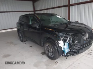 2023 Nissan Rogue S z VIN 5N1BT3AB2PC949815, wystawiony jako IAAI lot #42243664 z przebiegiem 44 249 mil mil oraz . Historia ofert i sprzedaży dostępna na DreamBid. Obrazek 1.