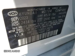 2023 Genesis G70 2.0T with VIN KMTG34TA8PU134275, listed as a Copart auction lot 63462324 with 8,017 mi miles and Salvage Title. Bid and sale history available at carsss.com. Image 12.