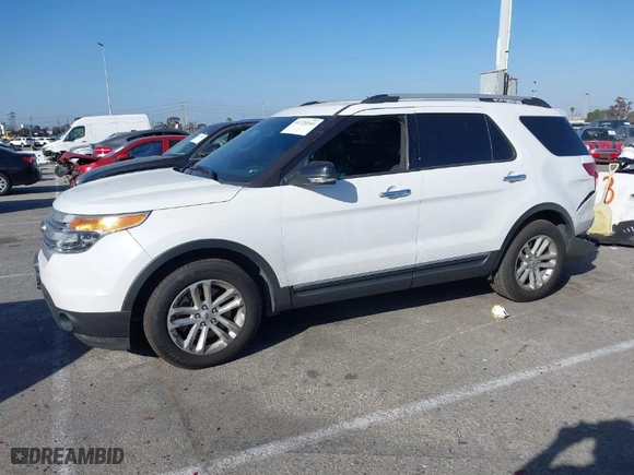 2014 Ford Explorer XLT with VIN 1FM5K7D98EGC24211, listed as a IAAI auction lot 41720341 with 73,903 mi miles. Bid and sale history available at carsss.com. Image 14.