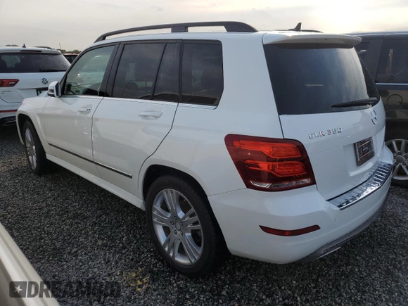 2013 Mercedes-Benz GLK 350 with VIN WDCGG5HB8DG053677, listed as a Copart auction lot 74682684 with Not Provided miles and Salvage Title. Bid and sale history available at DreamBid. Image 2.